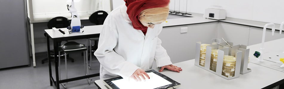 Science student in labs